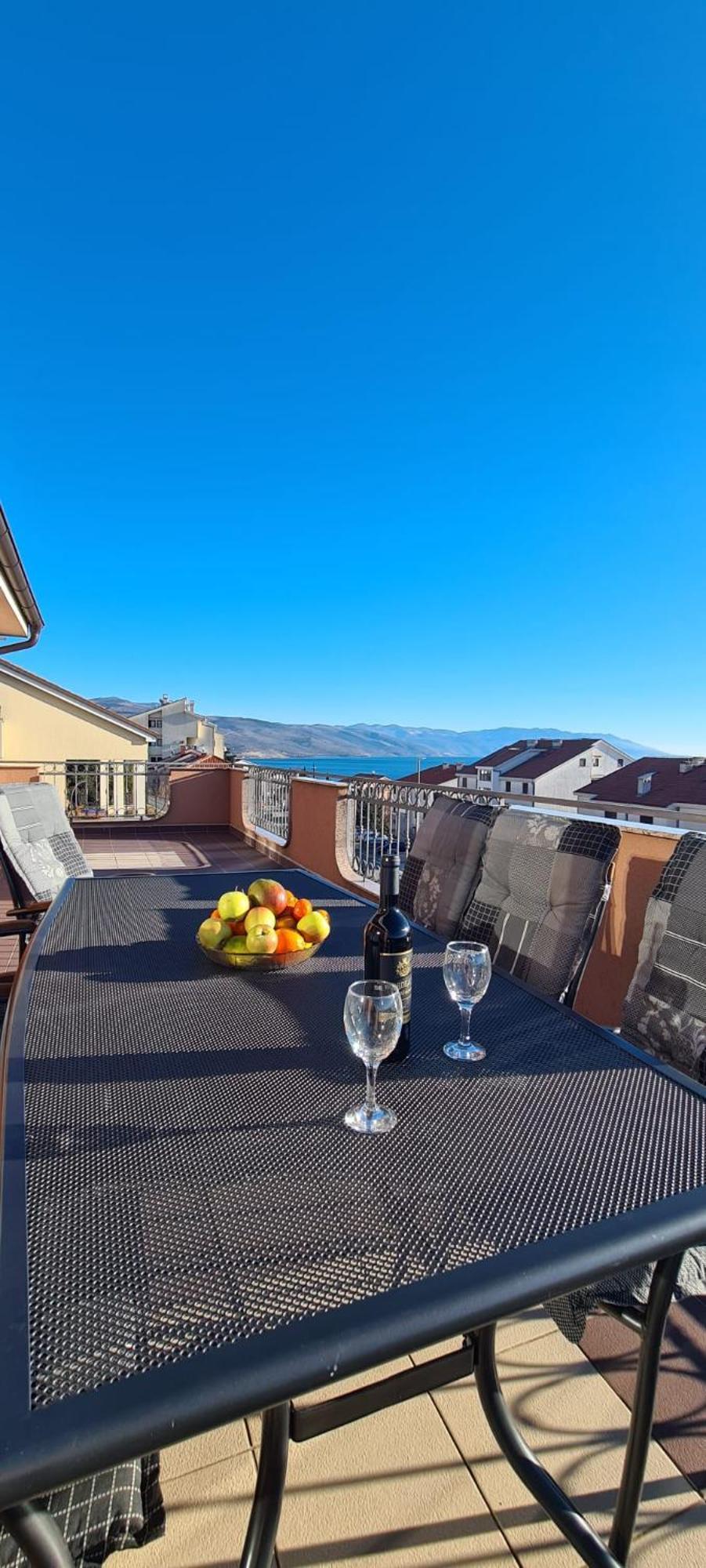 Apartments Klara Novi Vinodolski Exterior photo