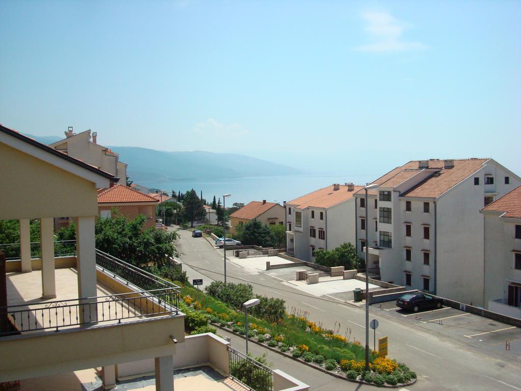 Apartments Klara Novi Vinodolski Exterior photo